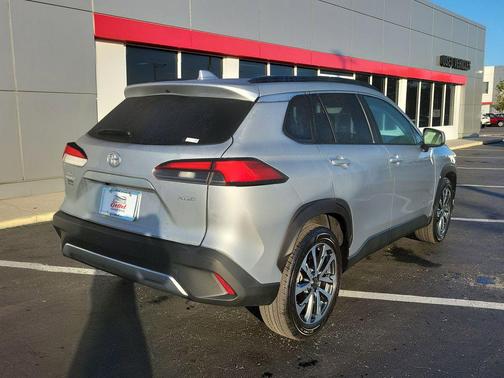 2023 Toyota Corolla Cross XLE