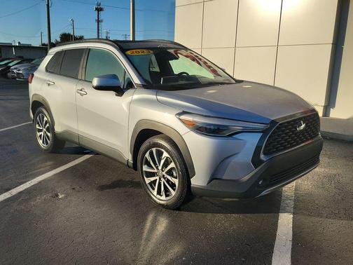 2023 Toyota Corolla Cross XLE