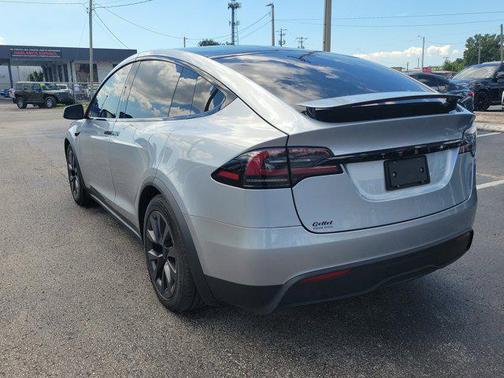 2024 Tesla Model X Long Range