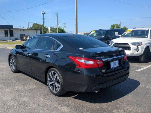 2016 Nissan Altima 2.5 SR