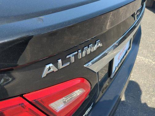 2016 Nissan Altima 2.5 SR