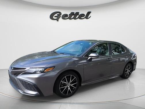 Predawn Gray Mica 2024 Toyota Camry SE