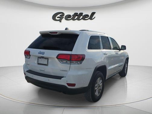 Bright White Clearcoat 2020 Jeep Grand Cherokee Laredo