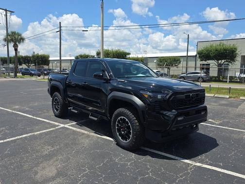 2025 Toyota Tacoma TRD Off Road