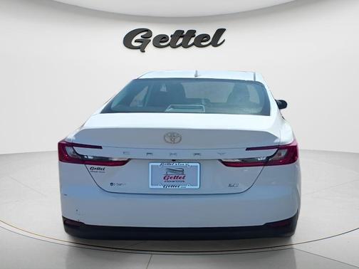 Ice Cap 2025 Toyota Camry LE