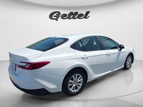 Ice Cap 2025 Toyota Camry LE