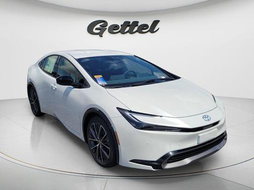 Wind Chill Pearl 2026 Toyota Prius XLE