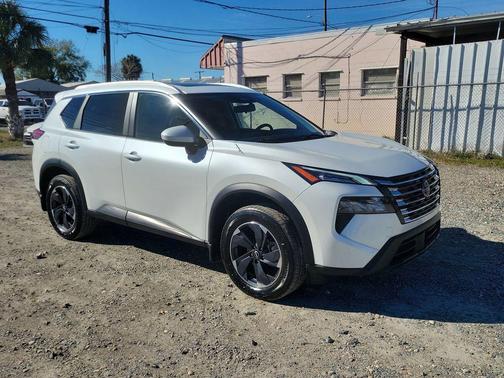 2024 Nissan Rogue SV