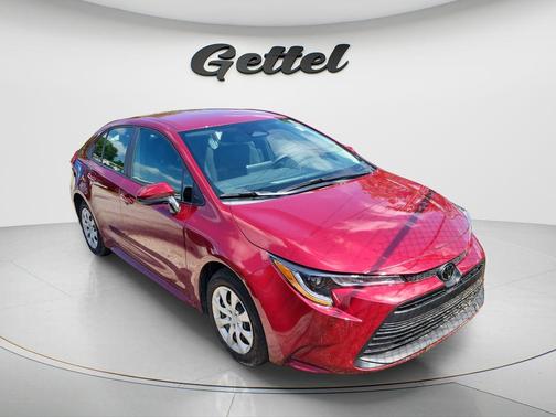 Ruby Flare Pearl 2025 Toyota Corolla LE