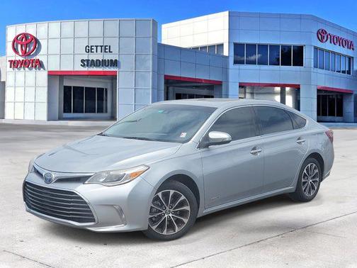 2018 Toyota Avalon Hybrid XLE Premium