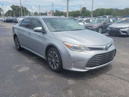 2018 Toyota Avalon Hybrid XLE Premium