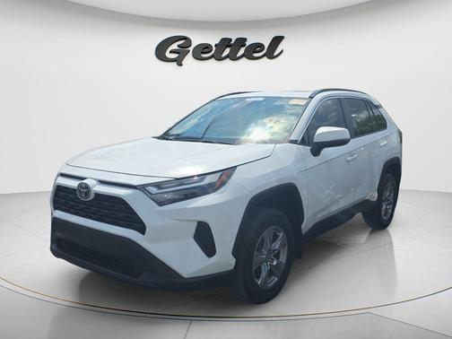 Ice Cap 2023 Toyota RAV4 XLE