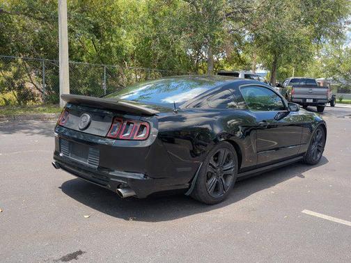 2013 Ford Mustang V6