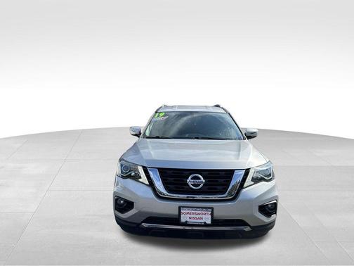 2019 Nissan Pathfinder SV