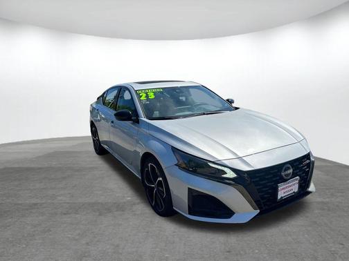 Brilliant Silver Metallic 2023 Nissan Altima 2.5 SR
