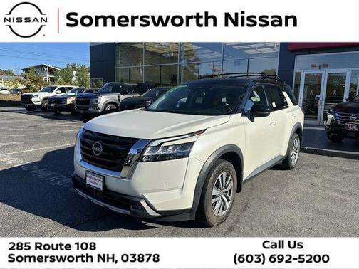 2022 Nissan Pathfinder SL