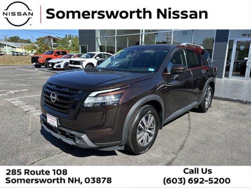 2022 Nissan Pathfinder SL