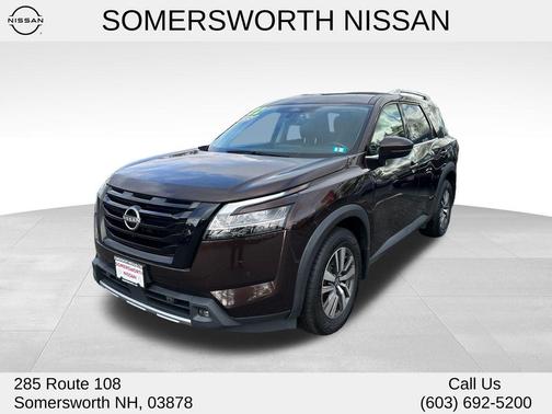 2022 Nissan Pathfinder SL