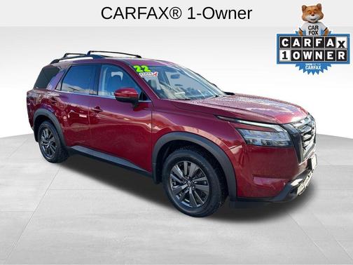 2022 Nissan Pathfinder SV