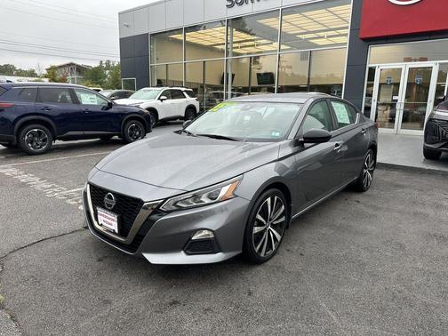 2022 Nissan Altima 2.5 SR