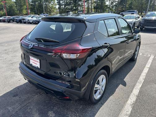 2021 Nissan Kicks S