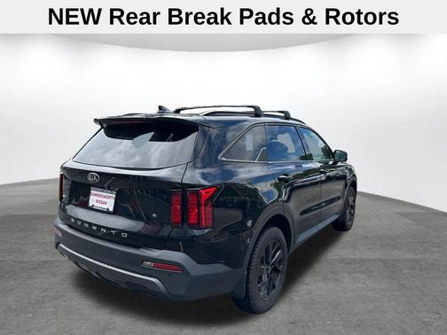 Ebony Black 2021 Kia Sorento S