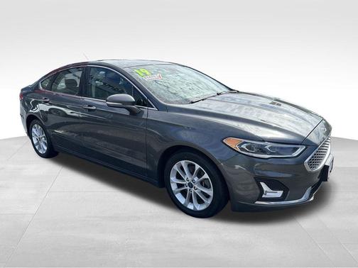 2019 Ford Fusion Energi Titanium
