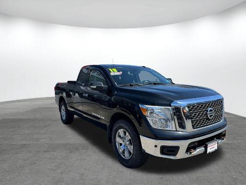 Magnetic Black 2018 Nissan Titan SV