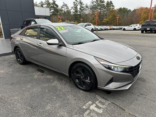 2022 Hyundai ELANTRA SEL