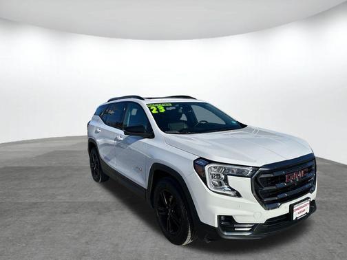 2023 GMC Terrain AT4