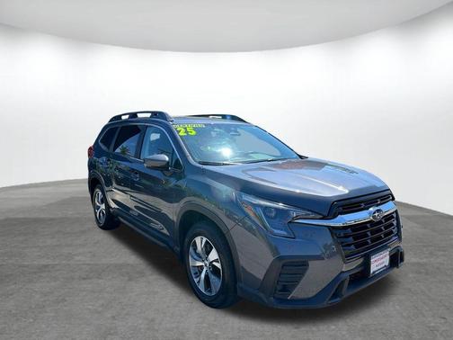Magnetite Gray Metallic 2025 Subaru Ascent Premium