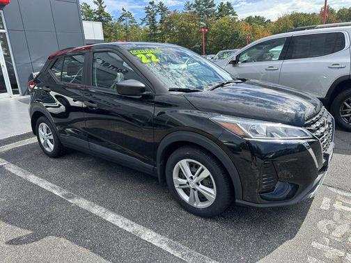 2022 Nissan Kicks S
