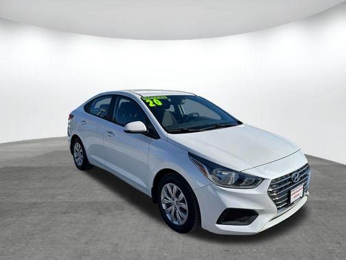 2020 Hyundai Accent SE