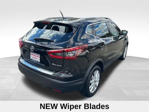 2022 Nissan Rogue Sport SV