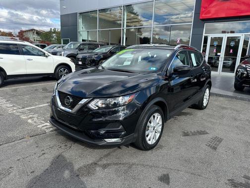 2022 Nissan Rogue Sport SV