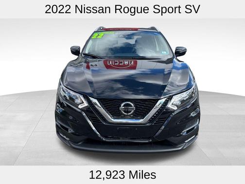 2022 Nissan Rogue Sport SV