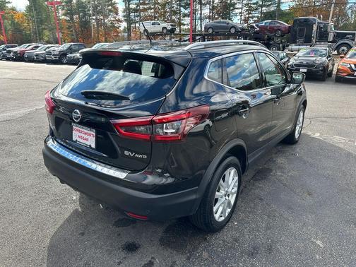 2022 Nissan Rogue Sport SV