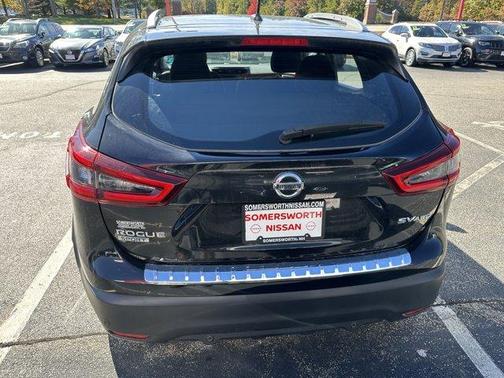 2022 Nissan Rogue Sport SV