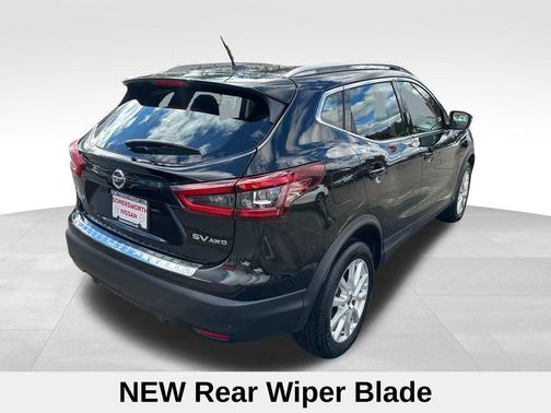 2022 Nissan Rogue Sport SV