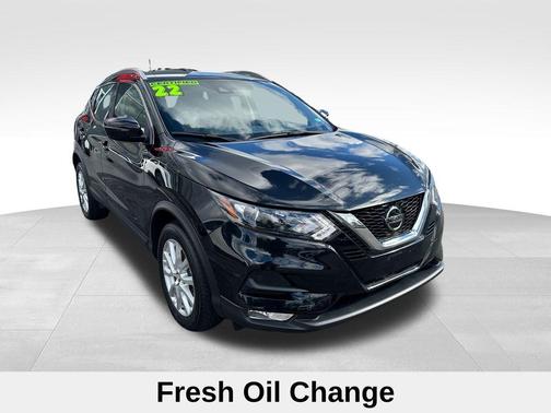 2022 Nissan Rogue Sport SV