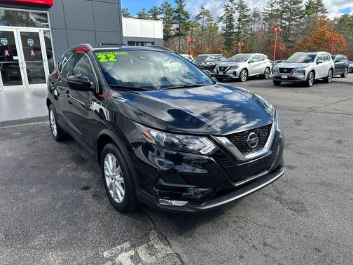 2022 Nissan Rogue Sport SV