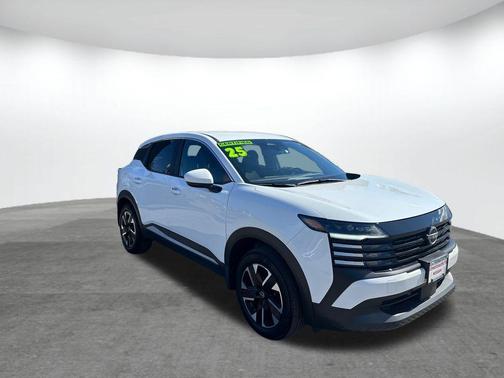 Fresh Powder 2025 Nissan Kicks SV