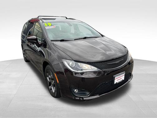 2019 Chrysler Pacifica Touring-L Plus