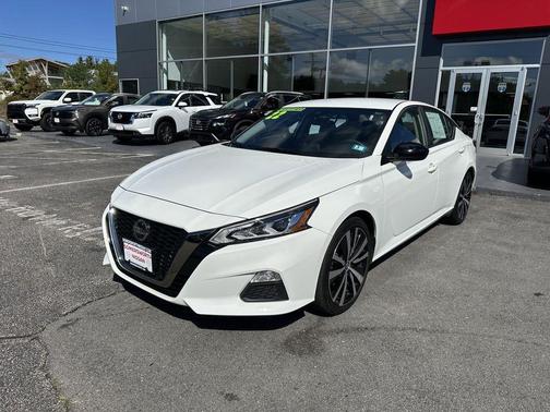 2022 Nissan Altima 2.5 SR