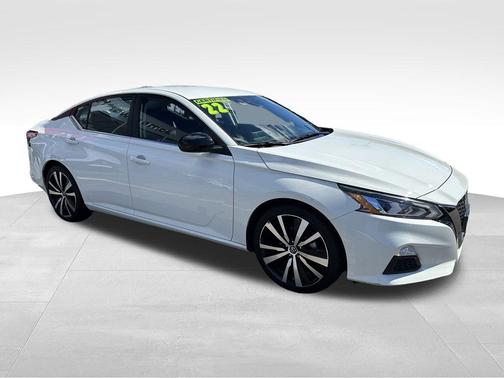 2022 Nissan Altima 2.5 SR