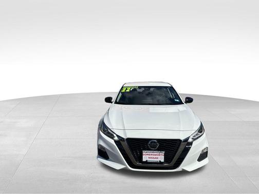 2022 Nissan Altima 2.5 SR