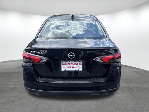 Black 2025 Nissan Versa 1.6 SV