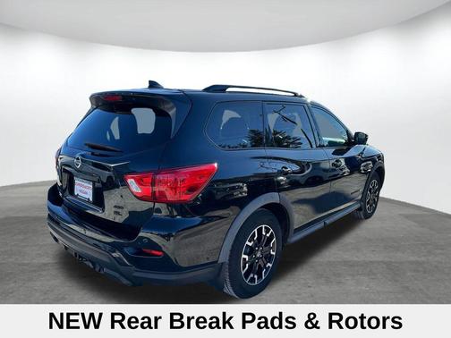 2020 Nissan Pathfinder SL