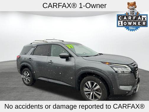 2023 Nissan Pathfinder SL