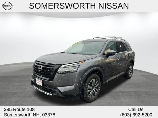 2023 Nissan Pathfinder SL